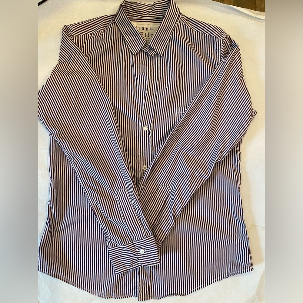 Frank & Eileen ‘BARRY’ Tailored Button-Up Shirt Medium 100% cotton purple stripe